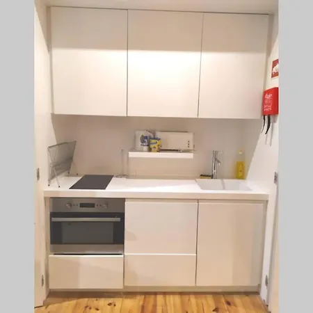 Combro 77 Charming By Get Your Lisboa