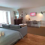 Combro 77 Charming By Get Your Apartamento *
